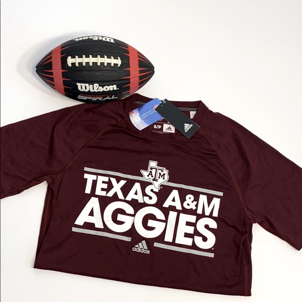 Texas A&M performance ultimate tee.